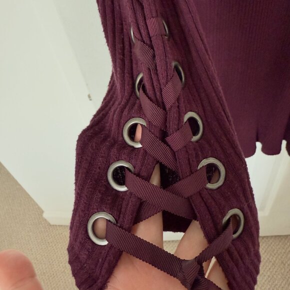 Burgundy Knit Midi Dress - Picture 5 of 5